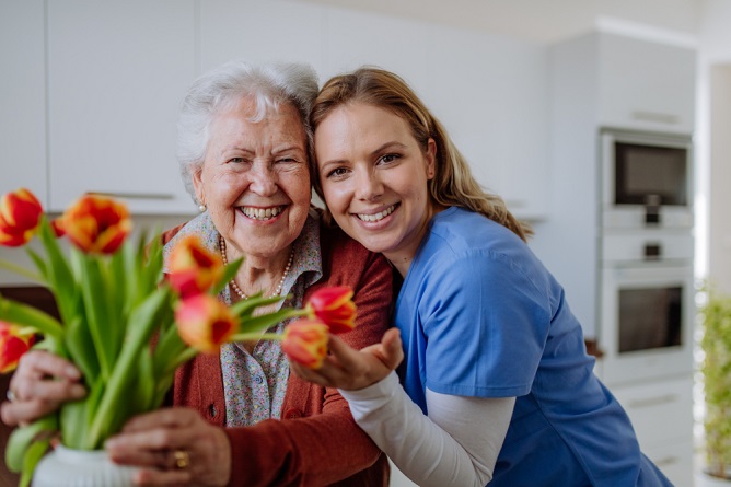 essential-advantages-of-personal-care-assistants